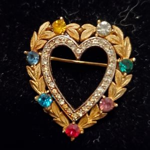 Dainty Heart Shaped Trifari Pin
